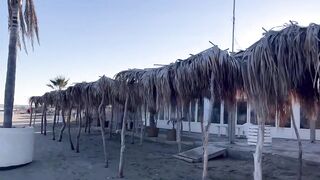 Ladies Mile, Limassol - длинная коса и рыбалка по кромке прибоя