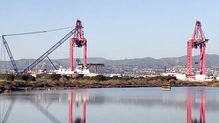 Ladies Mile, Limassol - длинная коса и рыбалка по кромке прибоя