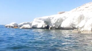 Governors Beach, Cyprus — серые скалы, глубины и береговая рыбалка