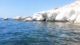 Governors Beach, Cyprus — серые скалы, глубины и береговая рыбалка