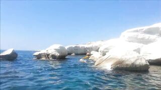 Governors Beach, Cyprus — серые скалы, глубины и береговая рыбалка