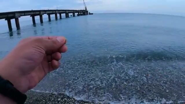 Микроджиг с берега в Алахадзы пока не начался дождь