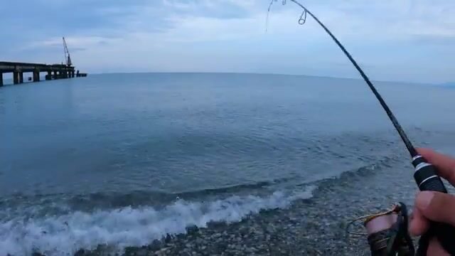 Микроджиг с берега в Алахадзы пока не начался дождь