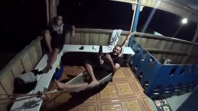 Засолка и сушка морских огурцов в Пандами на архипелаге Сулу