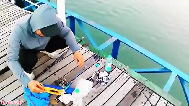 Воскресная рыбалка с поплавком в яхтенной марине Туанчау