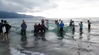 Пляж Микхе в Дананге: береговой невод и план лодочного дня