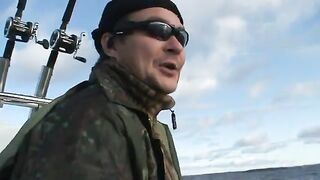Троллинг лосося на Онежском озере и сход рыбы у дальней снасти