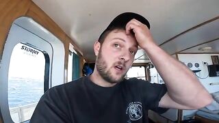 Ловушки для лангустов у южных берегов Тасмании и сортировка улова