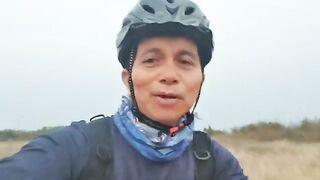 Ловля двух морских хищников с судна у причала в Малабо