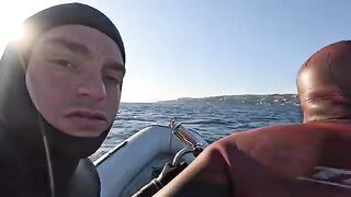 Подводная охота с Пеппе у Неаполя в прозрачной воде