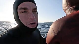 Подводная охота с Пеппе у Неаполя в прозрачной воде