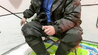 Взвесили 7.5 кг рипуса и сорожки после ночной рыбалки в Приморске