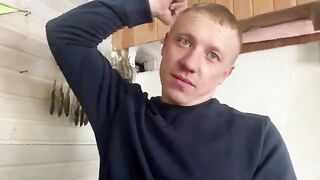 Взвесили 7.5 кг рипуса и сорожки после ночной рыбалки в Приморске