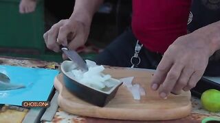 Крупный кальмар на искусственную креветку у островов Кото