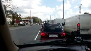 Криница: ветер гнет деревья, а мы перешли на донки с червем