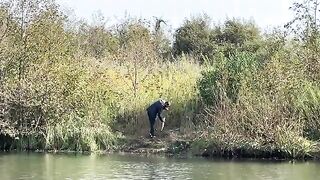 Туманное утро в Поти: две щуки у друзей