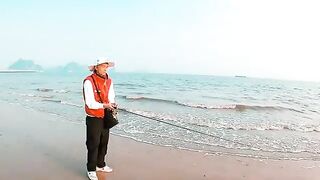Байчай в Халонге: морской червь, три крючка и мелкая донная рыба