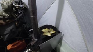 Вечерняя плотва и пара рипусов с чебуреками под Приморском