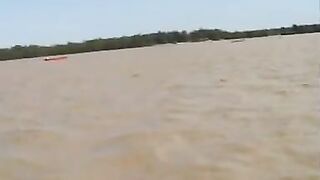 Рыбалка с лодки в Суринаме и необычная рыба с зубами