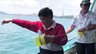 Морская прогулка и ручная ловля у острова Биньба в Камрани