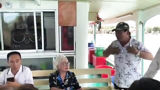 Морская прогулка и ручная ловля у острова Биньба в Камрани