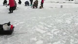 Корсаков, Сахалин: корюшка на льду и подготовка зимнего дня