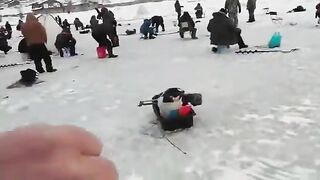 Корсаков, Сахалин: корюшка на льду и подготовка зимнего дня