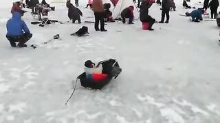 Корсаков, Сахалин: корюшка на льду и подготовка зимнего дня