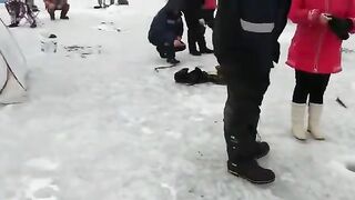 Корсаков, Сахалин: корюшка на льду и подготовка зимнего дня