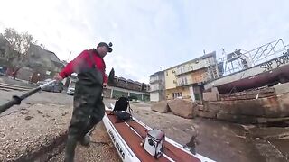 Феодосия, лодочная ловля бойкой кефали и саргана на бомбарду с червем
