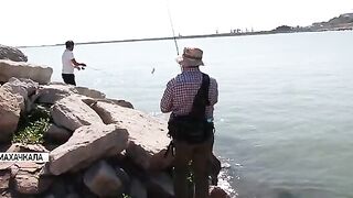 Махачкала: рыболовные соревнования и спокойный день с проводником