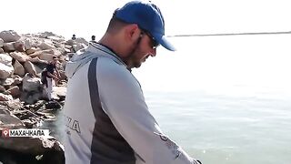 Махачкала: рыболовные соревнования и спокойный день с проводником
