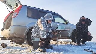 Зимний окунь в Ак-Кабаке: три лунки и 116 штук у одного