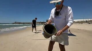Морская телевизия на пляже Ашдода за рекой Лахиш