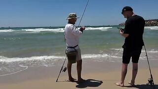 Морская телевизия на пляже Ашдода за рекой Лахиш