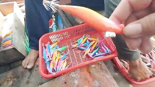 Ночная ловля кальмара с лодки в Лонгхае
