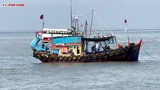 Лаги, Вьетнам: возвращение рыбацкого флота и свой морской день