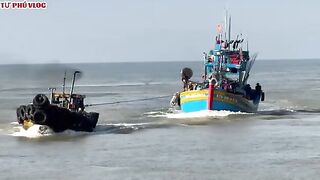 Лаги, Вьетнам: возвращение рыбацкого флота и свой морской день