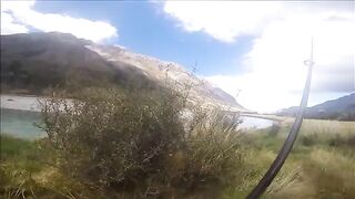 Крупная кумжа на реке Ахурири в новозеландском Маккензи