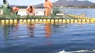 Переборка ставного невода в Славянке: работа рыбацкой команды на воде