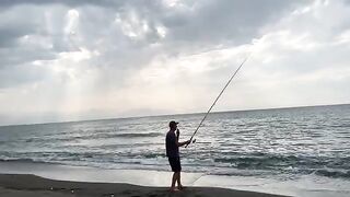 Первая попытка морской рыбалки в Шекветили: знакомимся с берегом Грузии