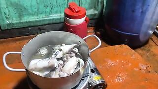 Ночной выход из Антхоя на Фукуоке: морская охота и ужин на лодке