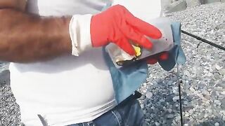Сарпи, Грузия: рыбалка с сыном на тирольскую палочку у скал