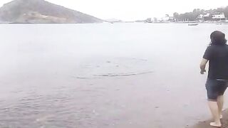 Заброс сети у берега Гюмюшлюка на полуострове Бодрум