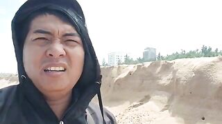 На пляже Туихоа: разговор с рыбаком и прогулка у моря