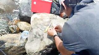 Рыбалка с друзьями на каменистом берегу Байдай у Камрани