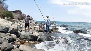Рыбалка с друзьями на каменистом берегу Байдай у Камрани