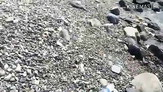 Рыбалка с друзьями на каменистом берегу Байдай у Камрани