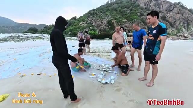 Пикник с неводом на острове Биньба: семейный день у моря и общий улов