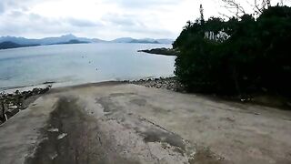 Поплавочная рыбалка на скалах бухты Циншуйвань в Гонконге